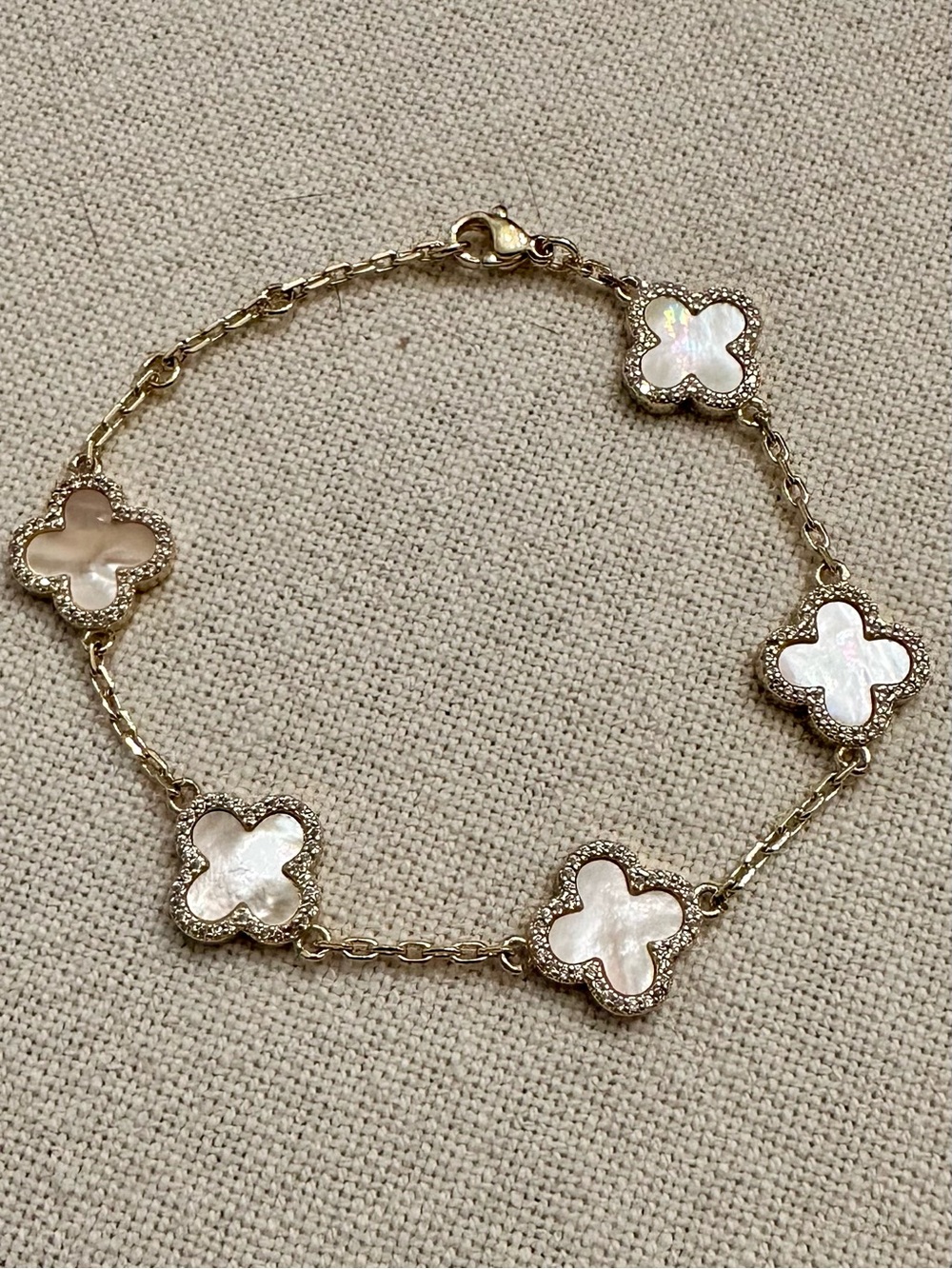 Mother-of-Pearl Clover Link Bracelet in White and Gold